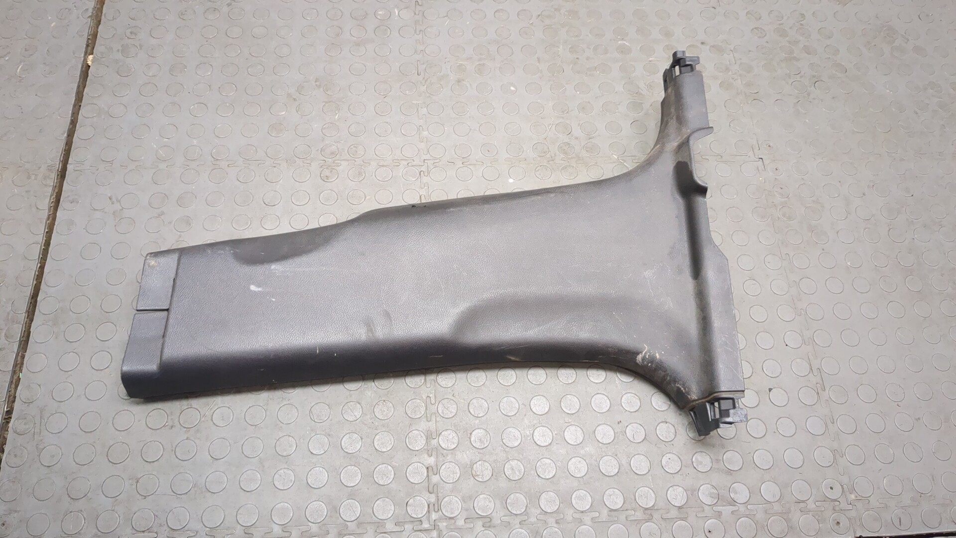 Обшивка стойки