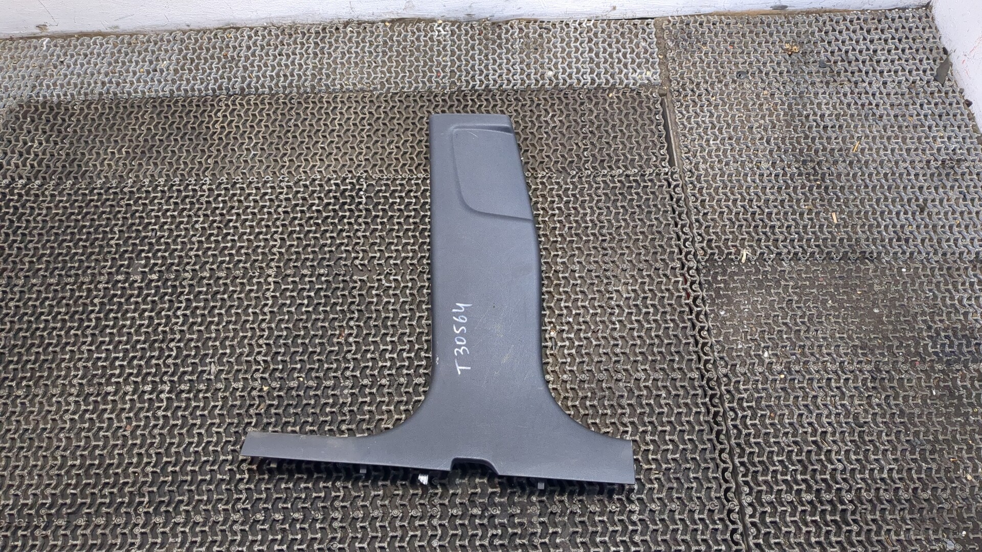 Обшивка стойки