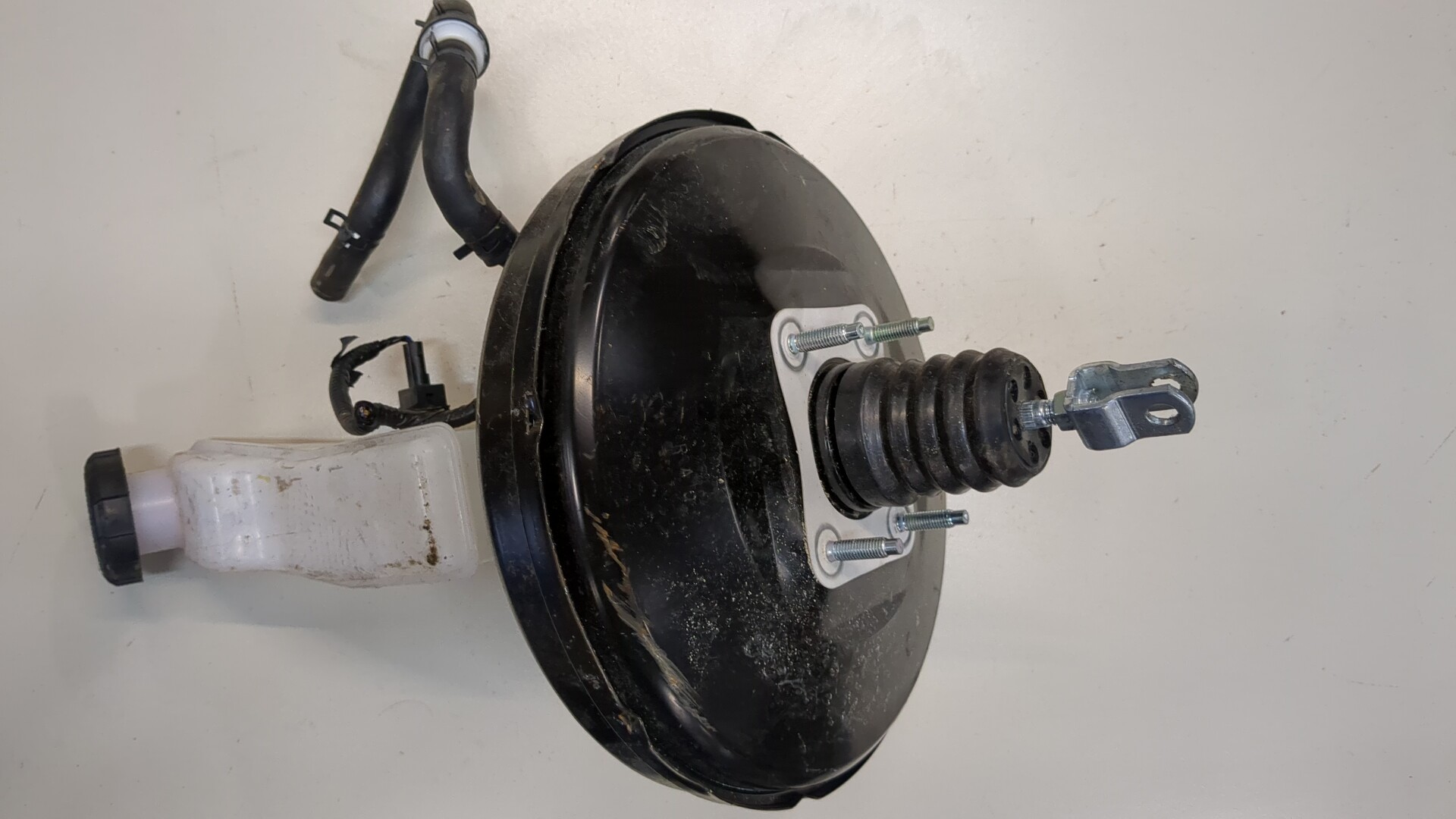 Цилиндр тормозной главный