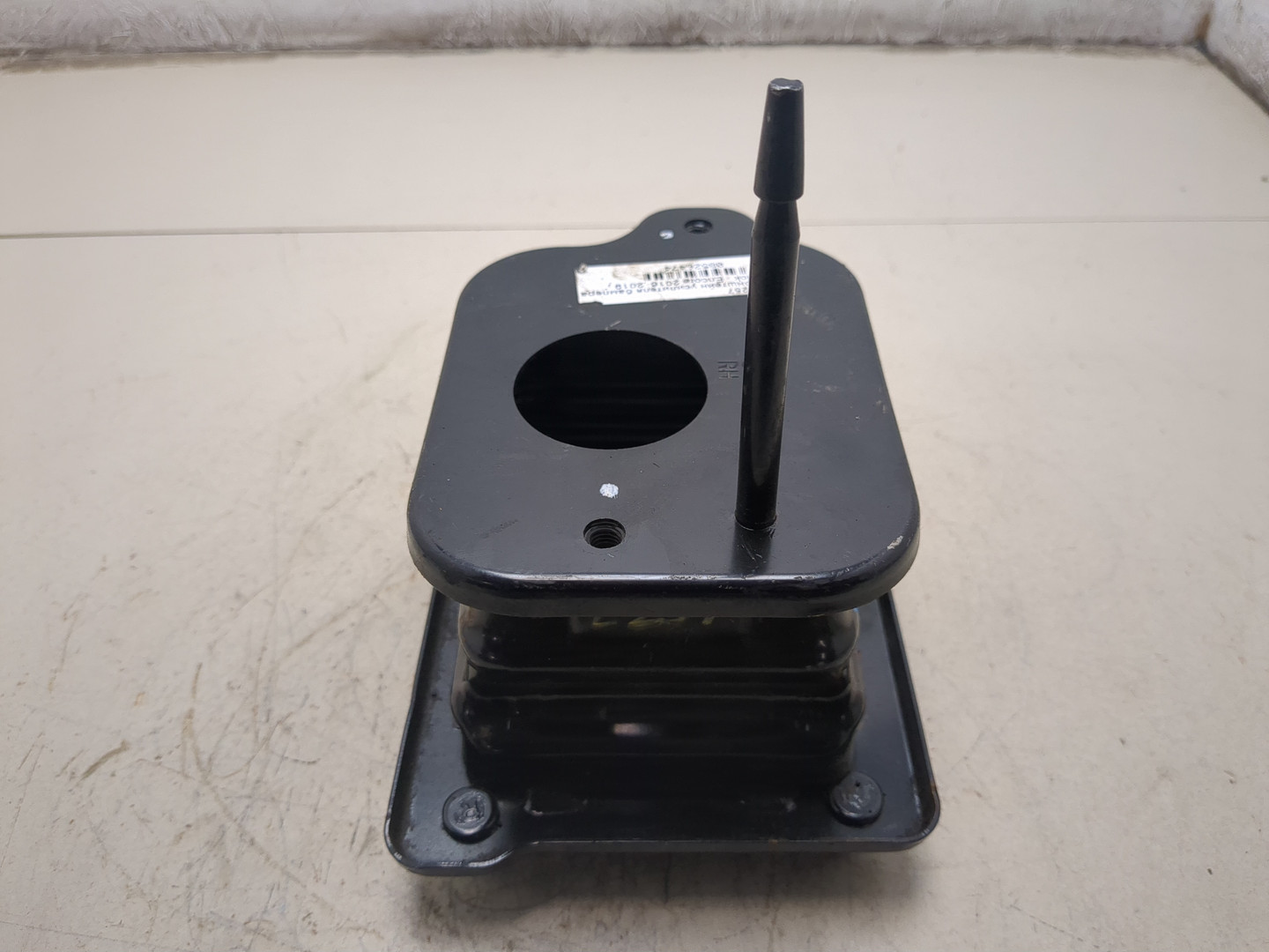 Кронштейн усилителя переднего бампера