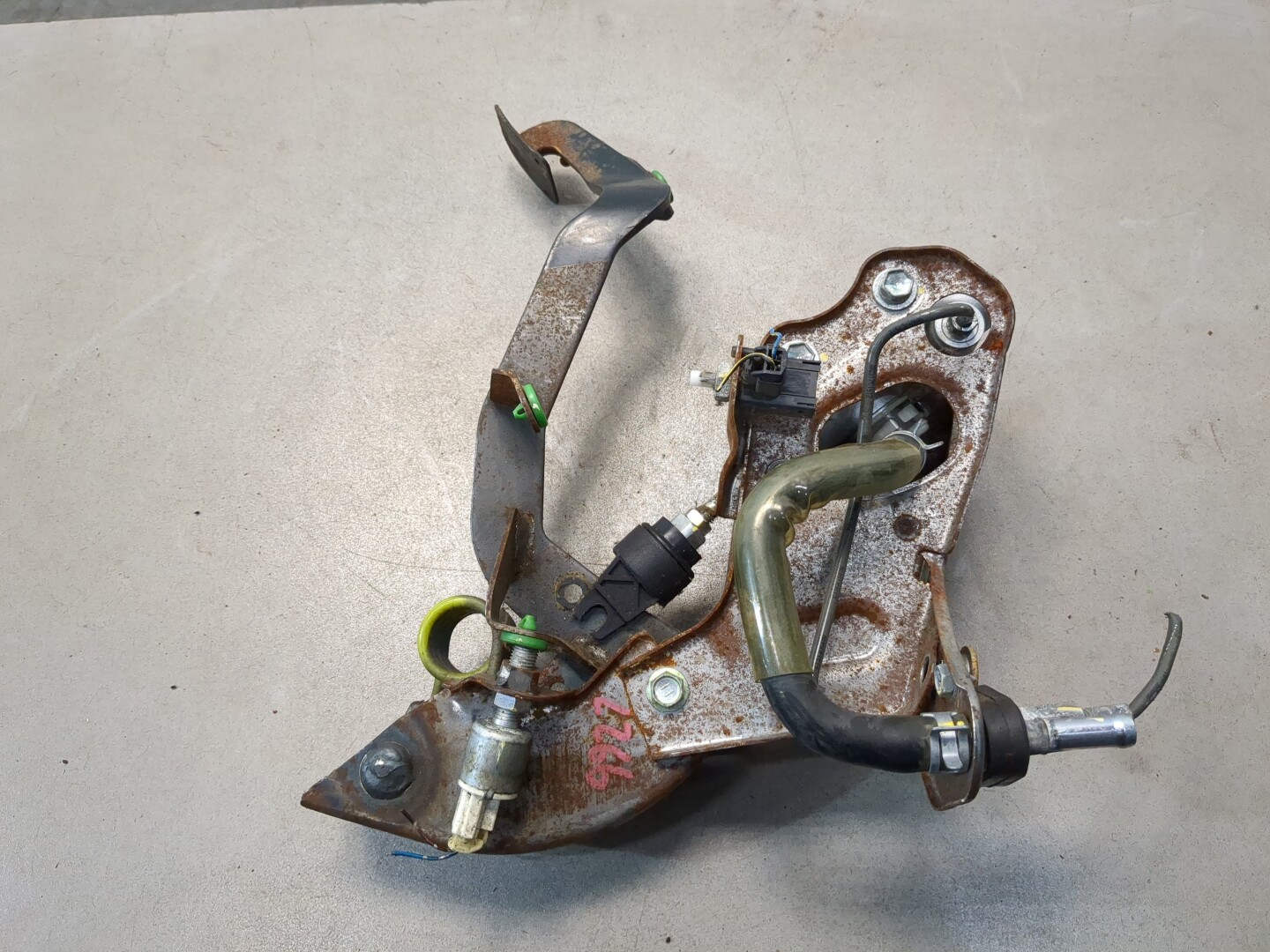 Педаль сцепления