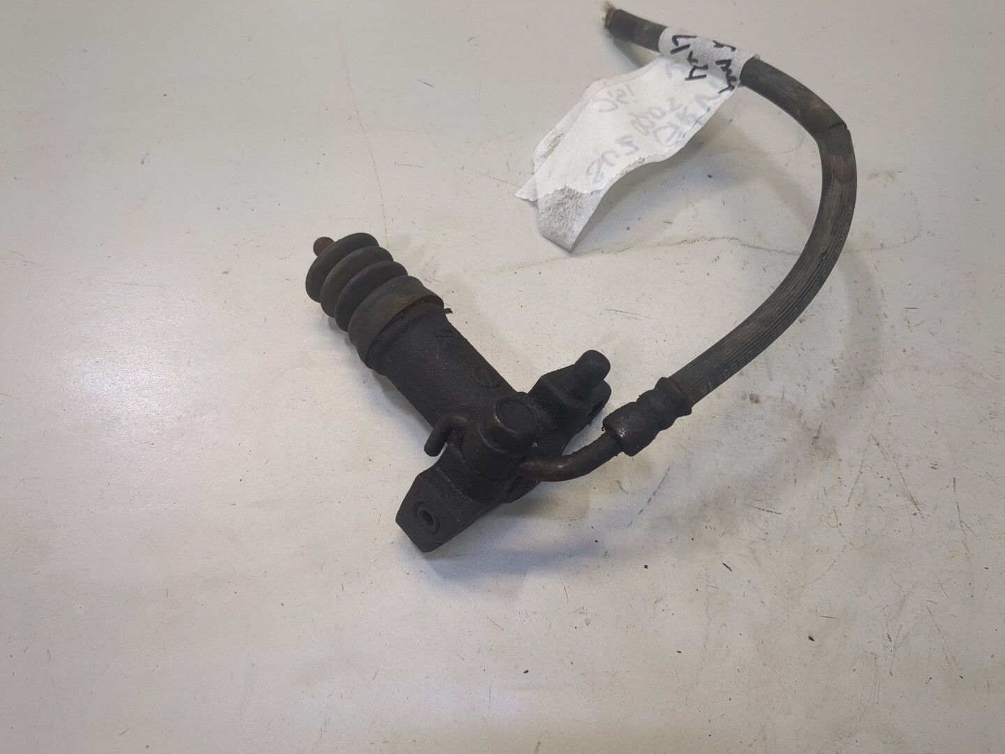 Цилиндр сцепления рабочий