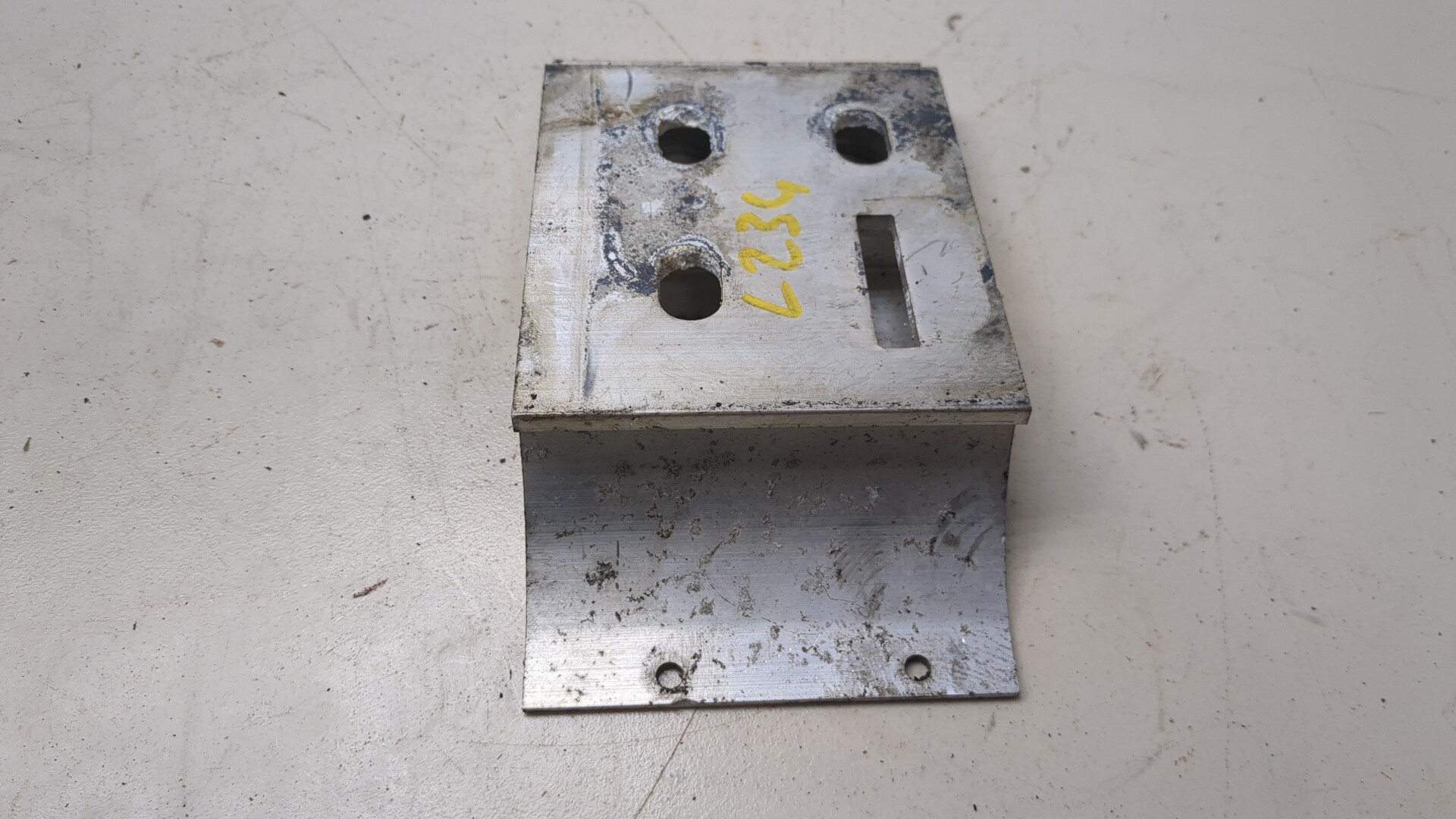 Кронштейн (сопут. товар)