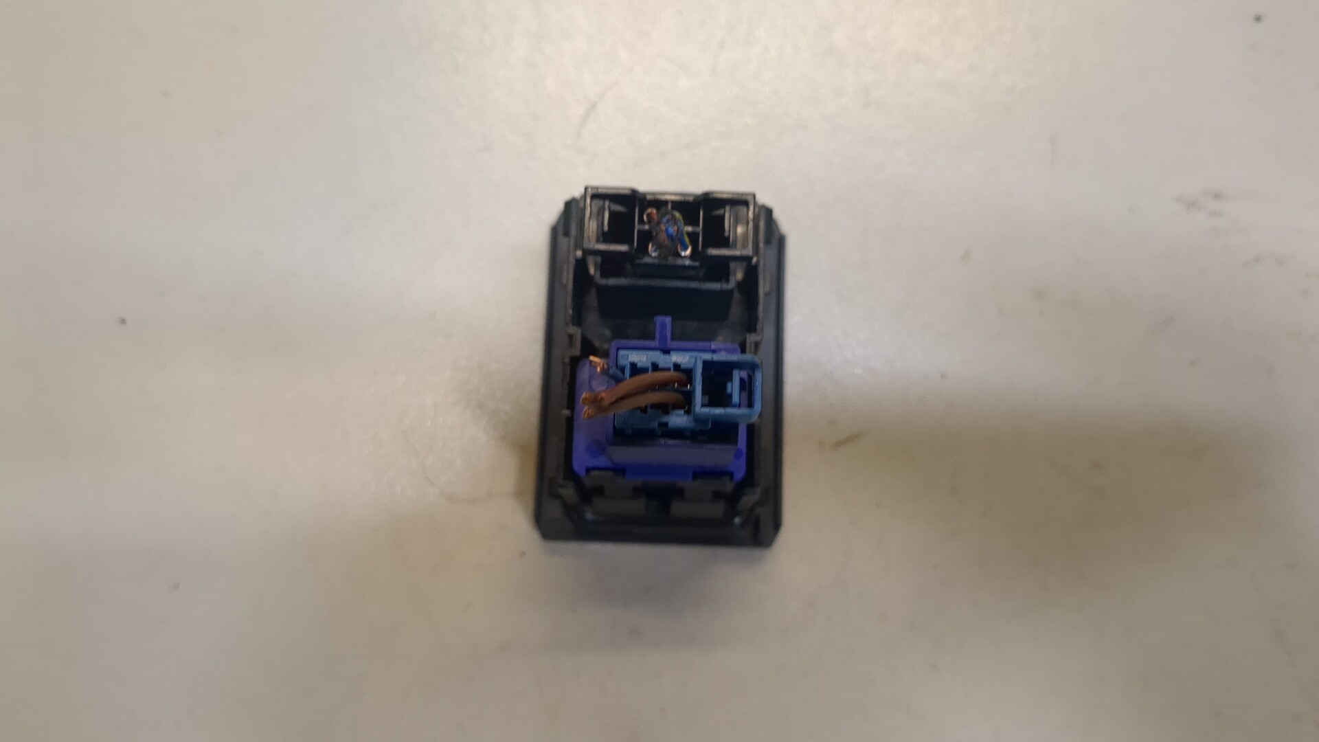 Кнопка аварийной остановки