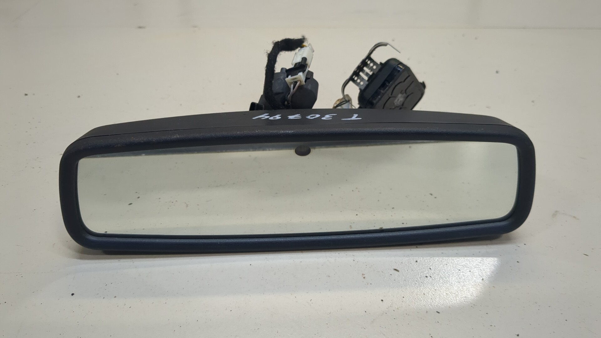 Зеркало заднего вида