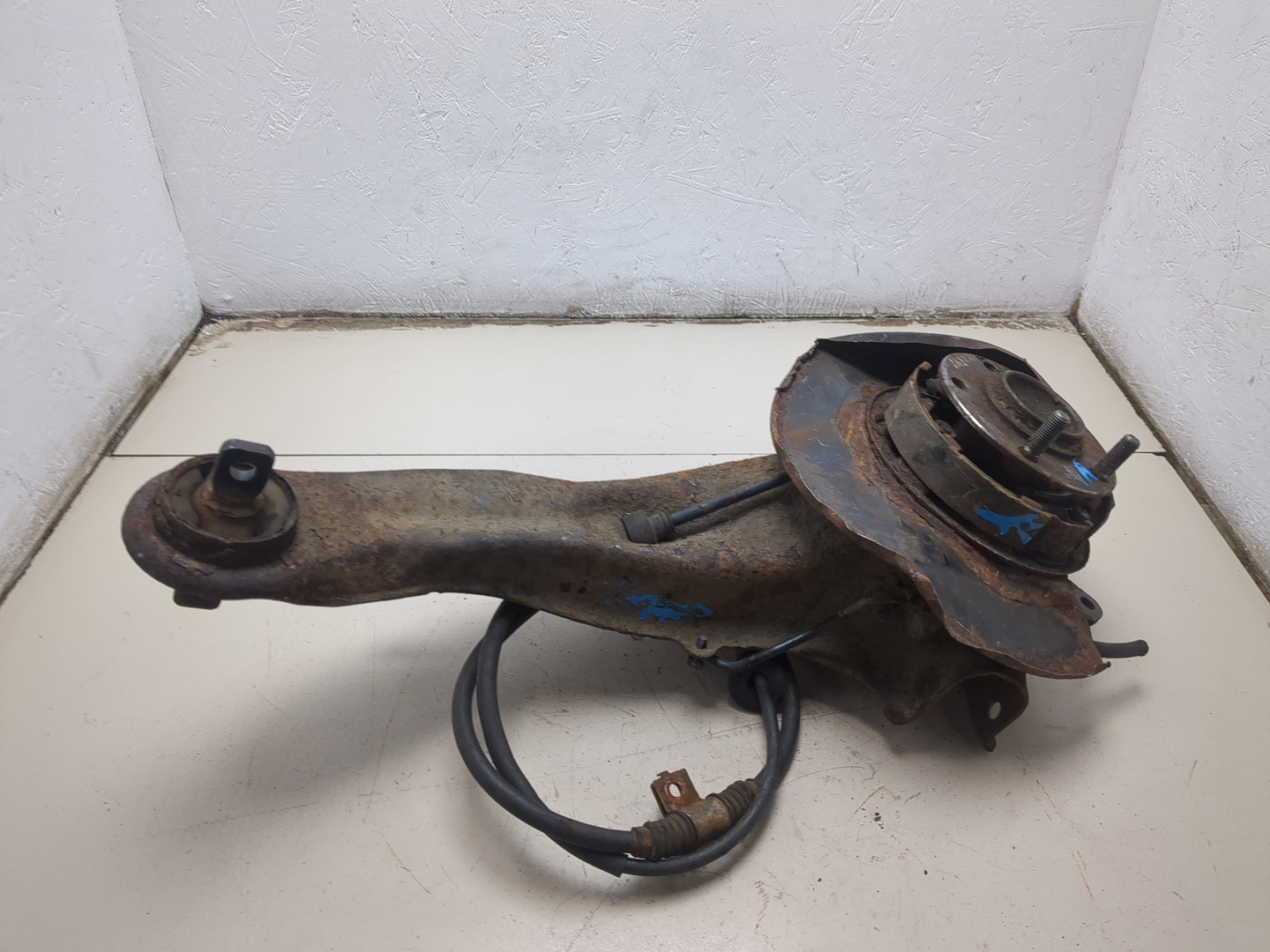 Кулак поворотный задний правый