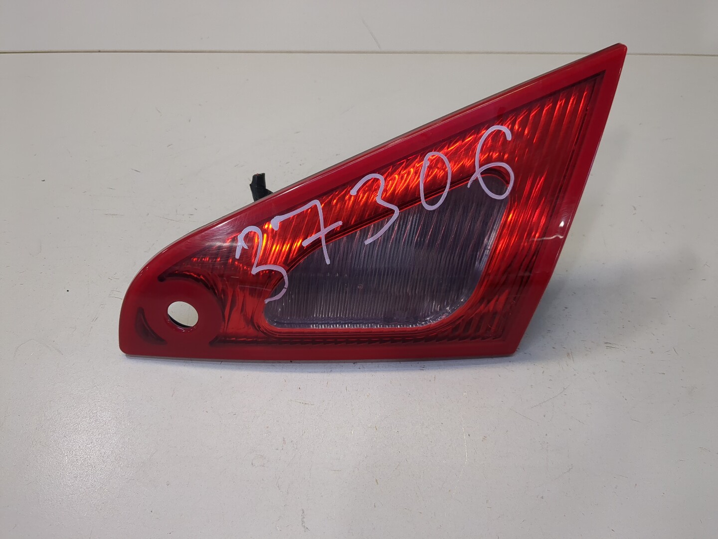 Фонарь задний внутренний правый