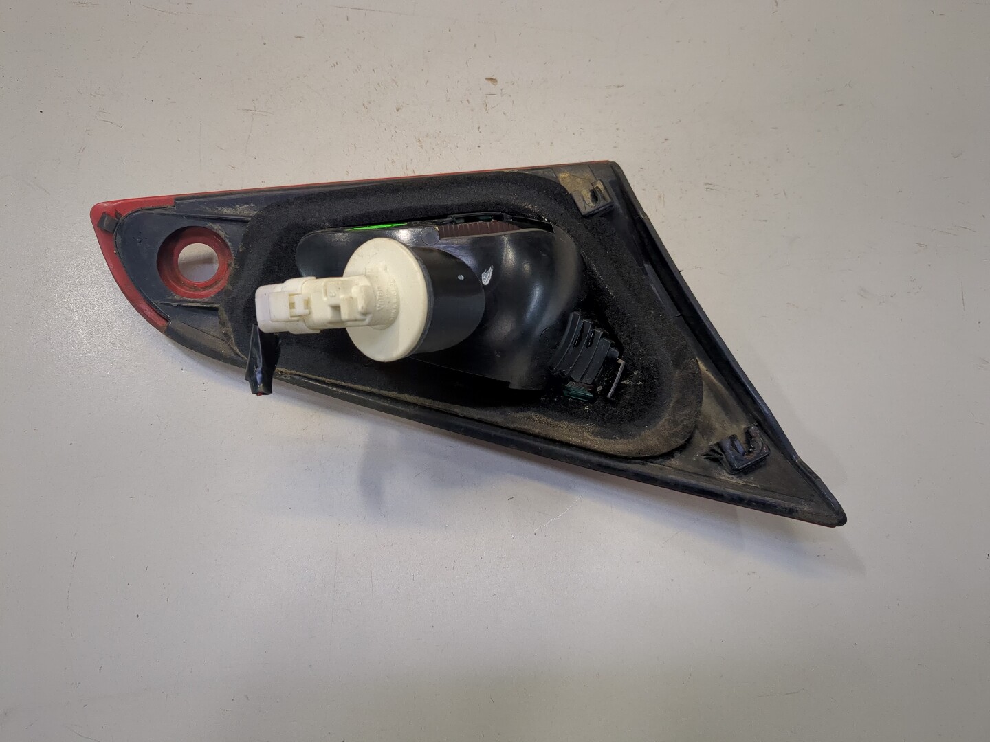 Фонарь задний внутренний правый