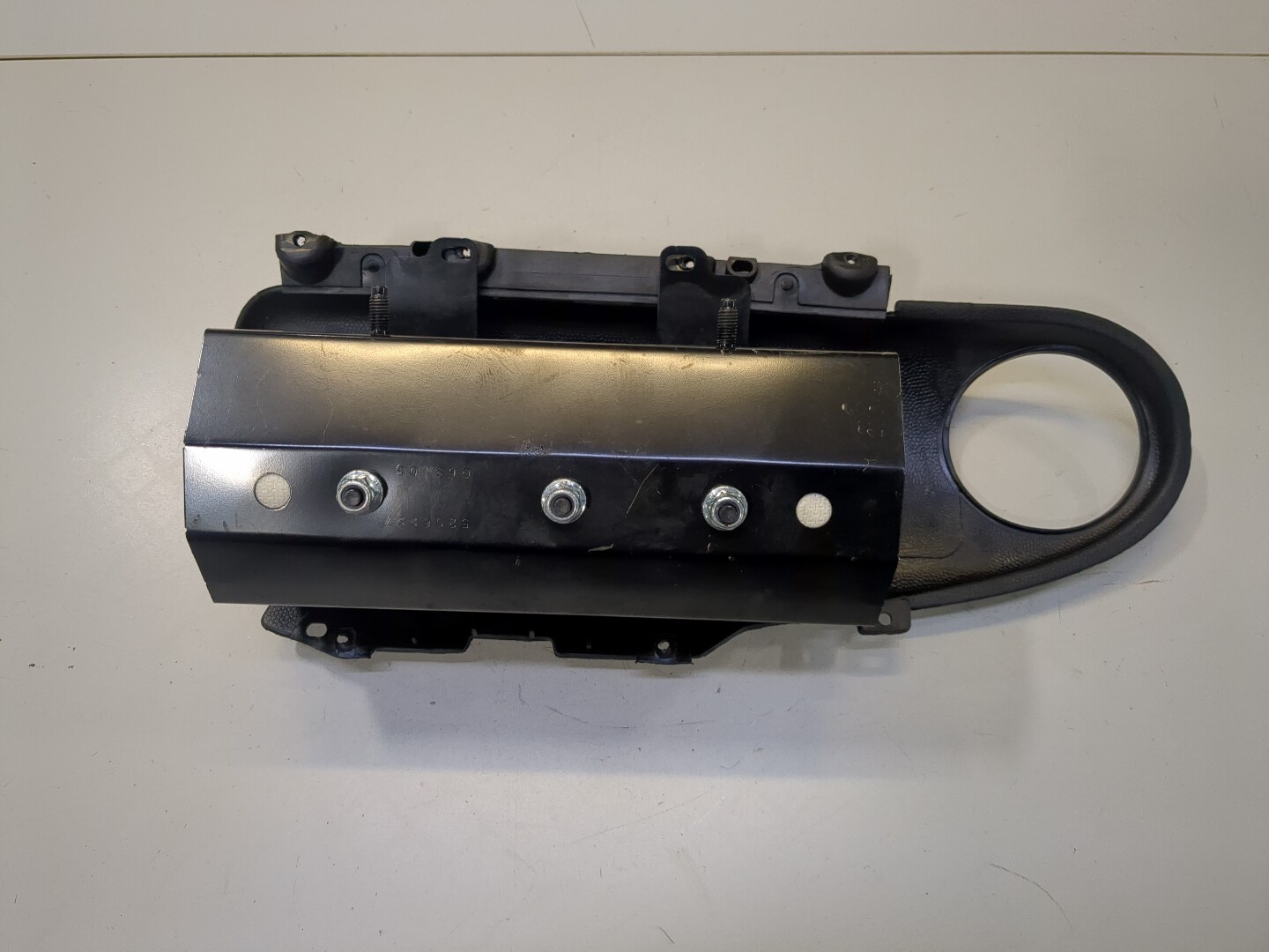 Подушка безопасности пассажирская (в торпедо)