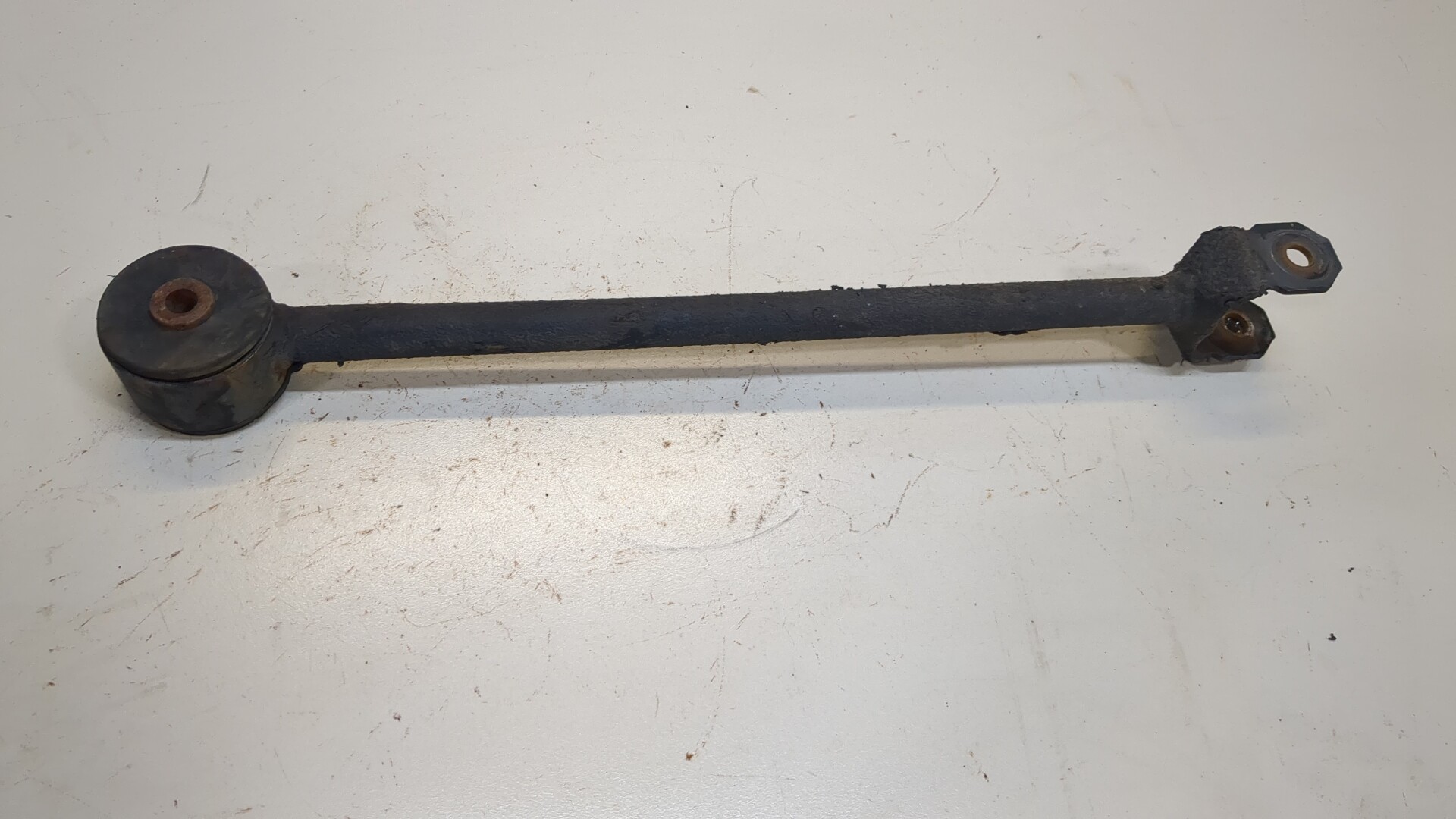 Рычаг задний