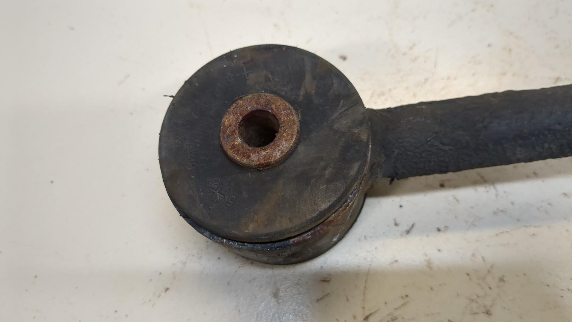 Рычаг задний