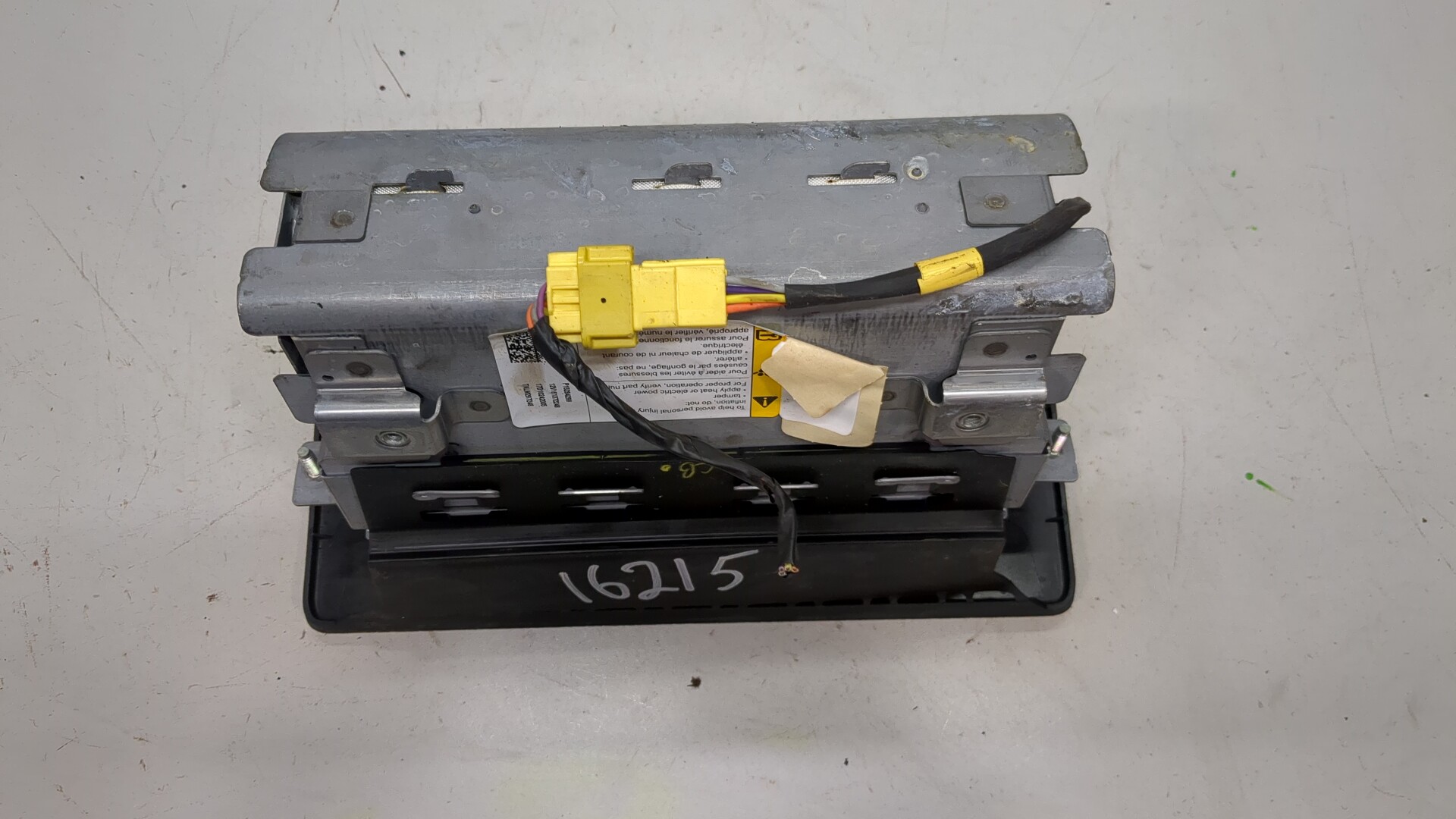 Подушка безопасности пассажирская (в торпедо)