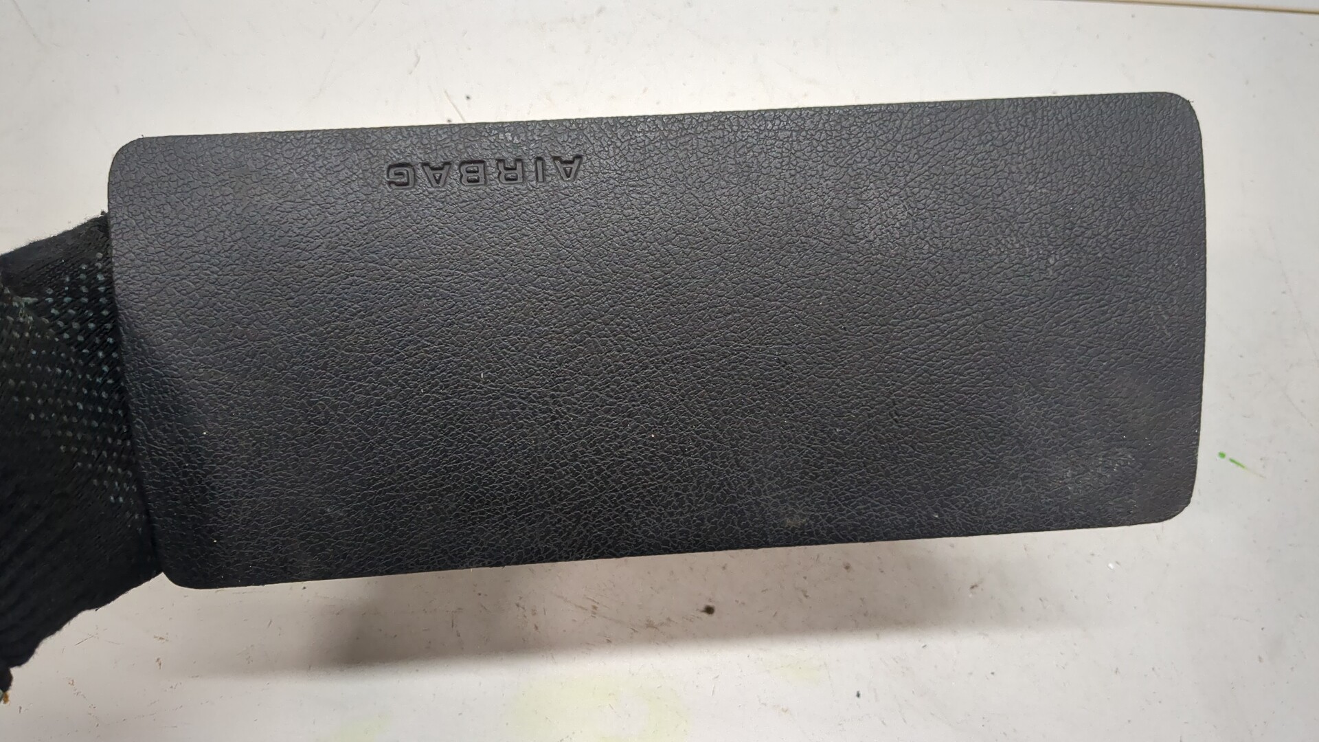 Подушка безопасности пассажирская (в торпедо)