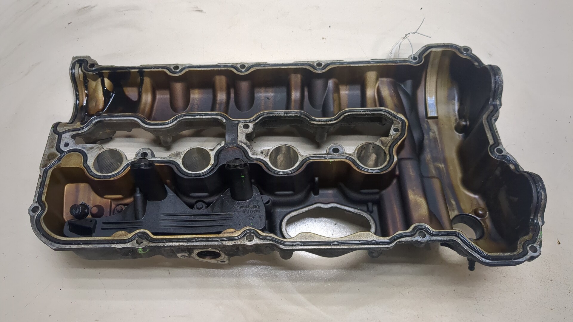 Крышка клапанная ГБЦ