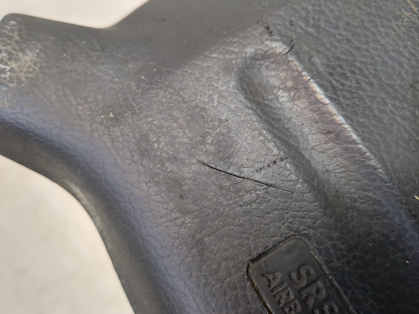 Подушка безопасности в рулевое колесо