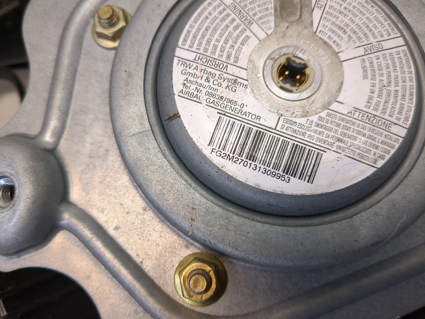 Подушка безопасности в рулевое колесо