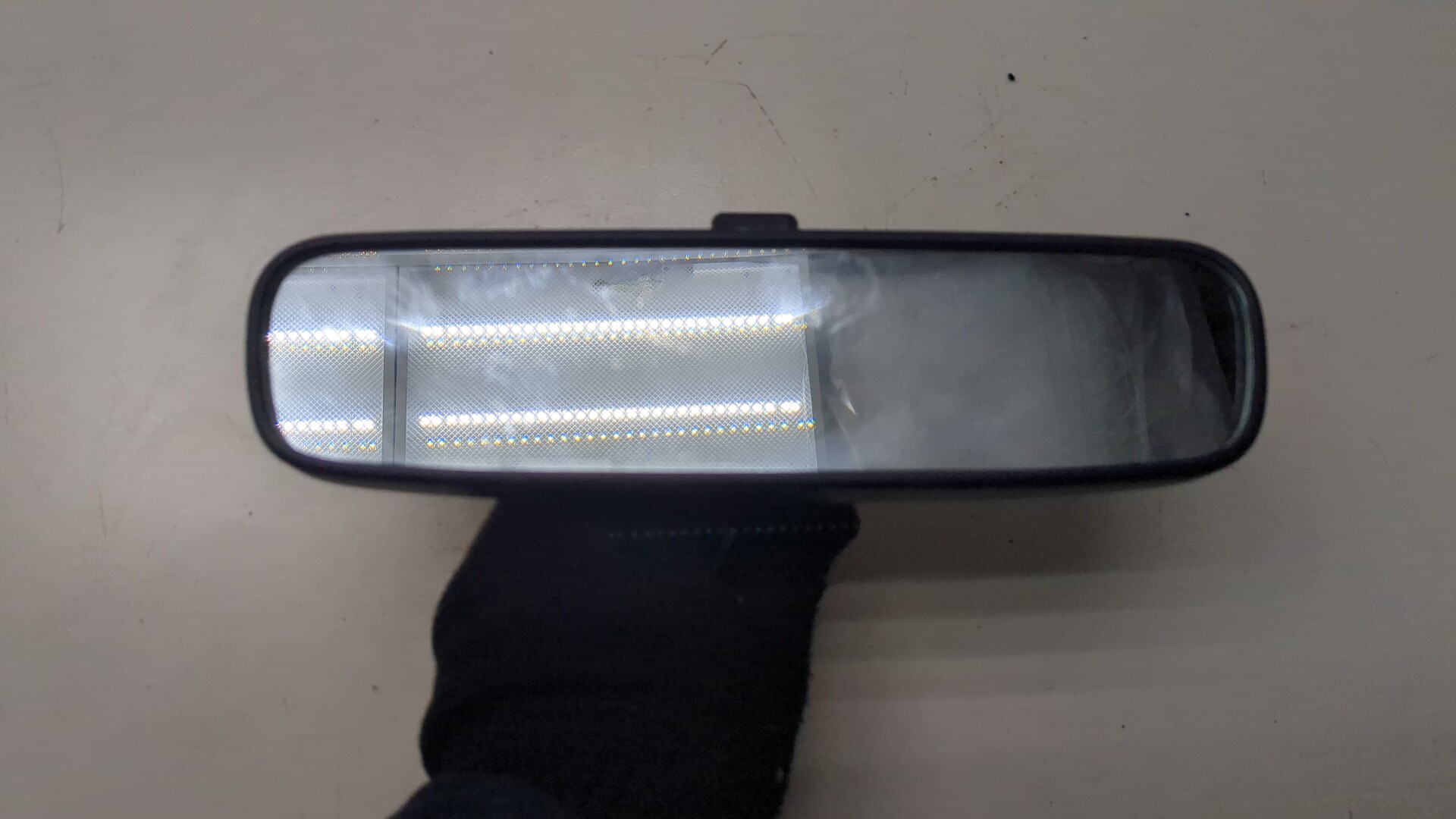 Зеркало заднего вида