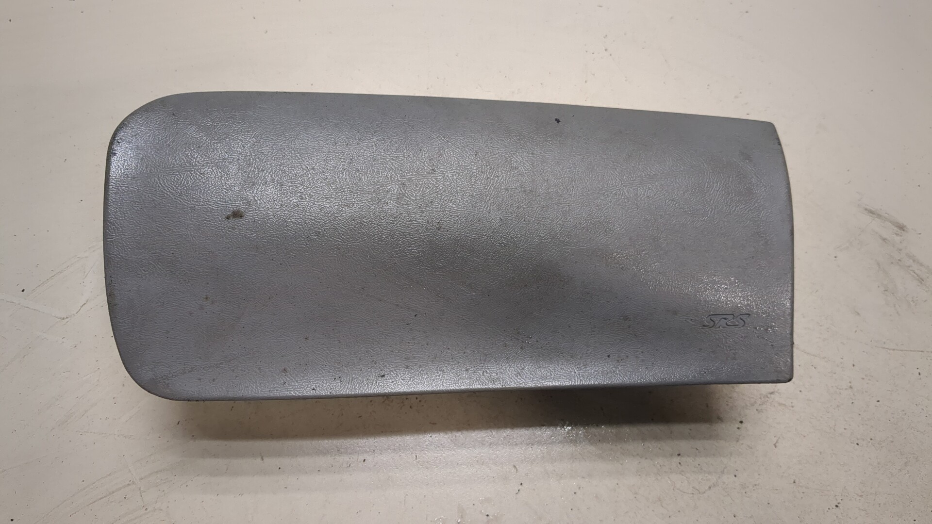 Подушка безопасности пассажирская (в торпедо)