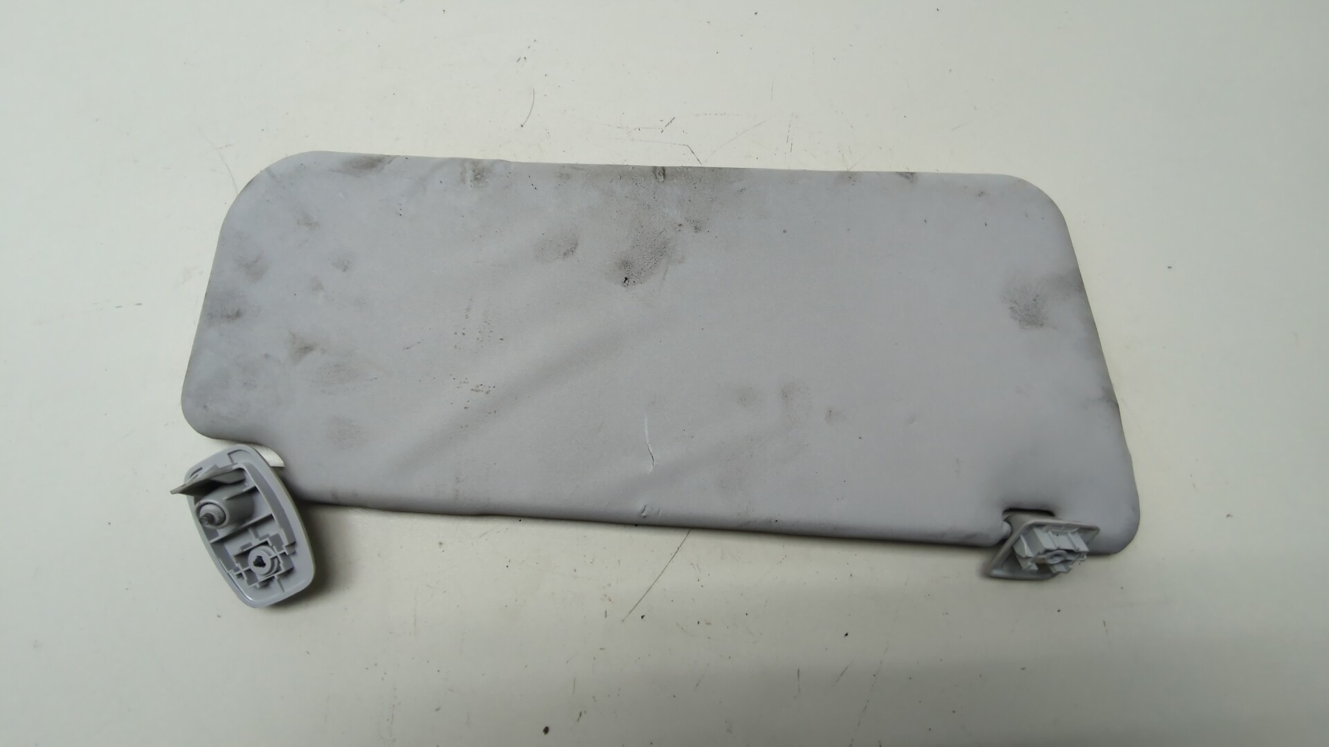 Козырек солнцезащитный