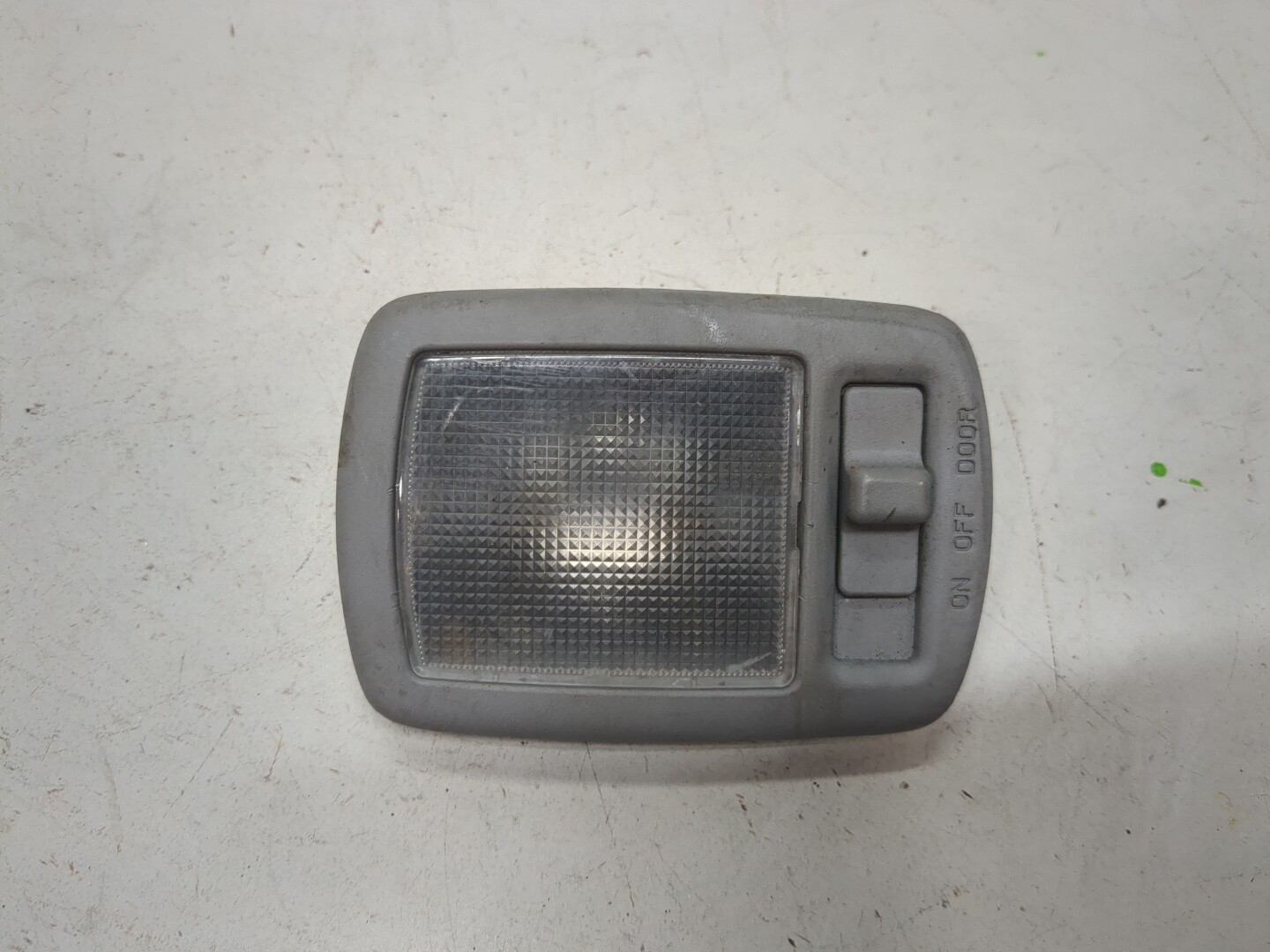 Плафон салонный