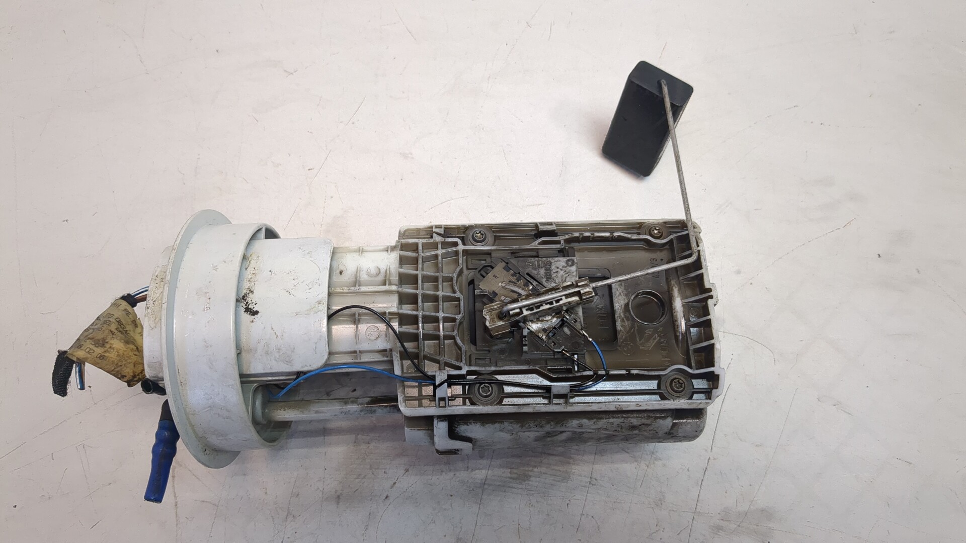 Насос топливный электрический