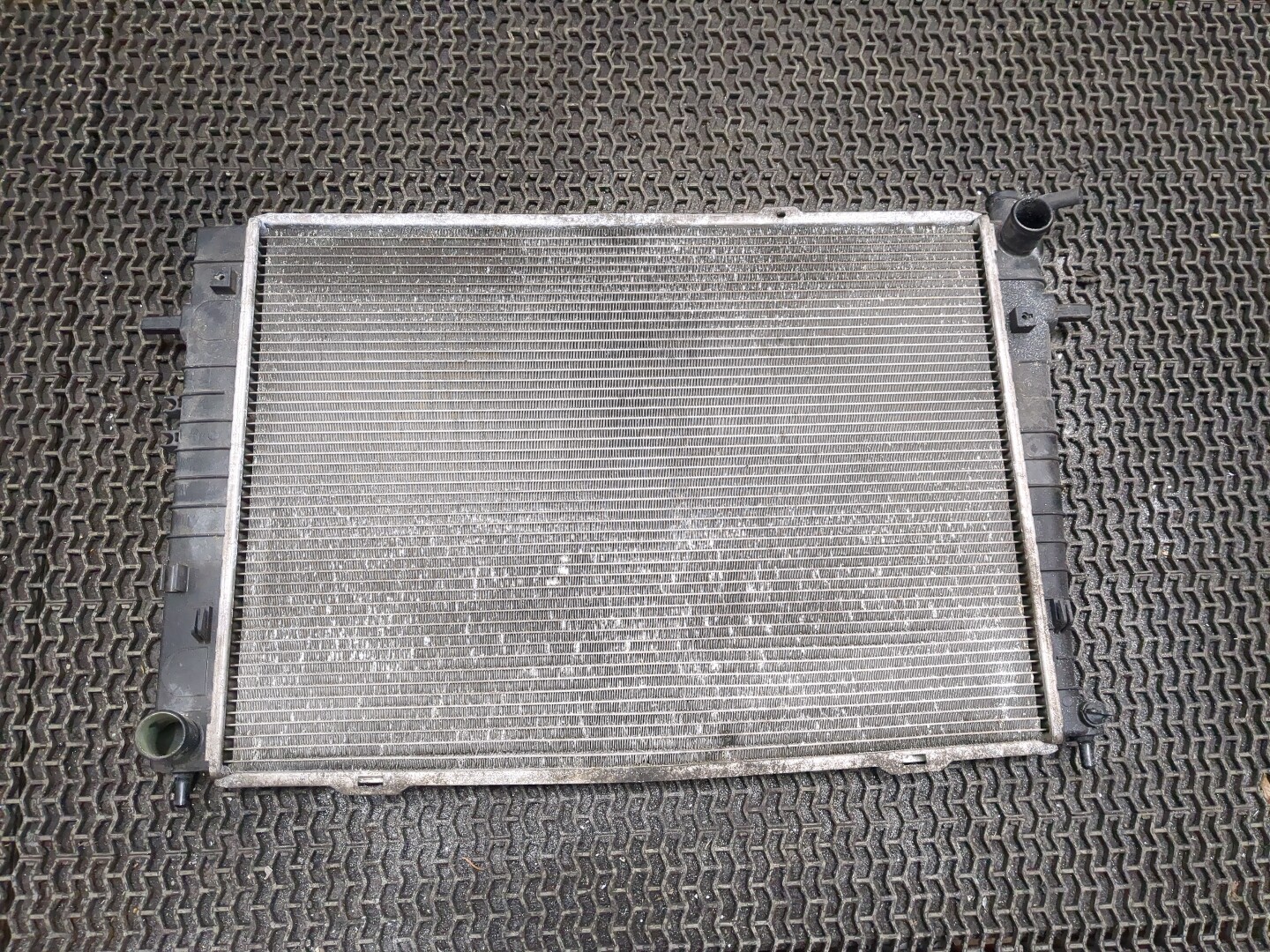 Радиатор охлаждения двигателя основной