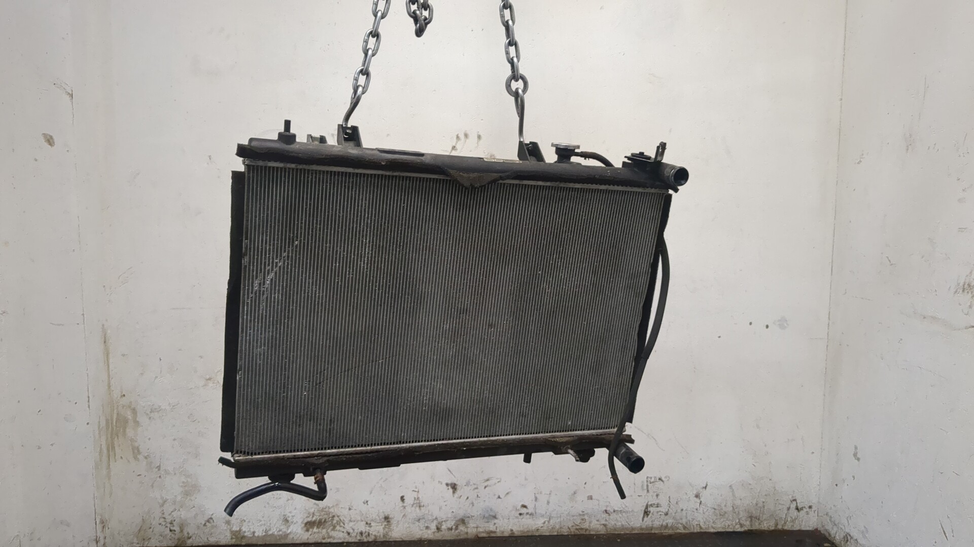 Радиатор охлаждения двигателя основной