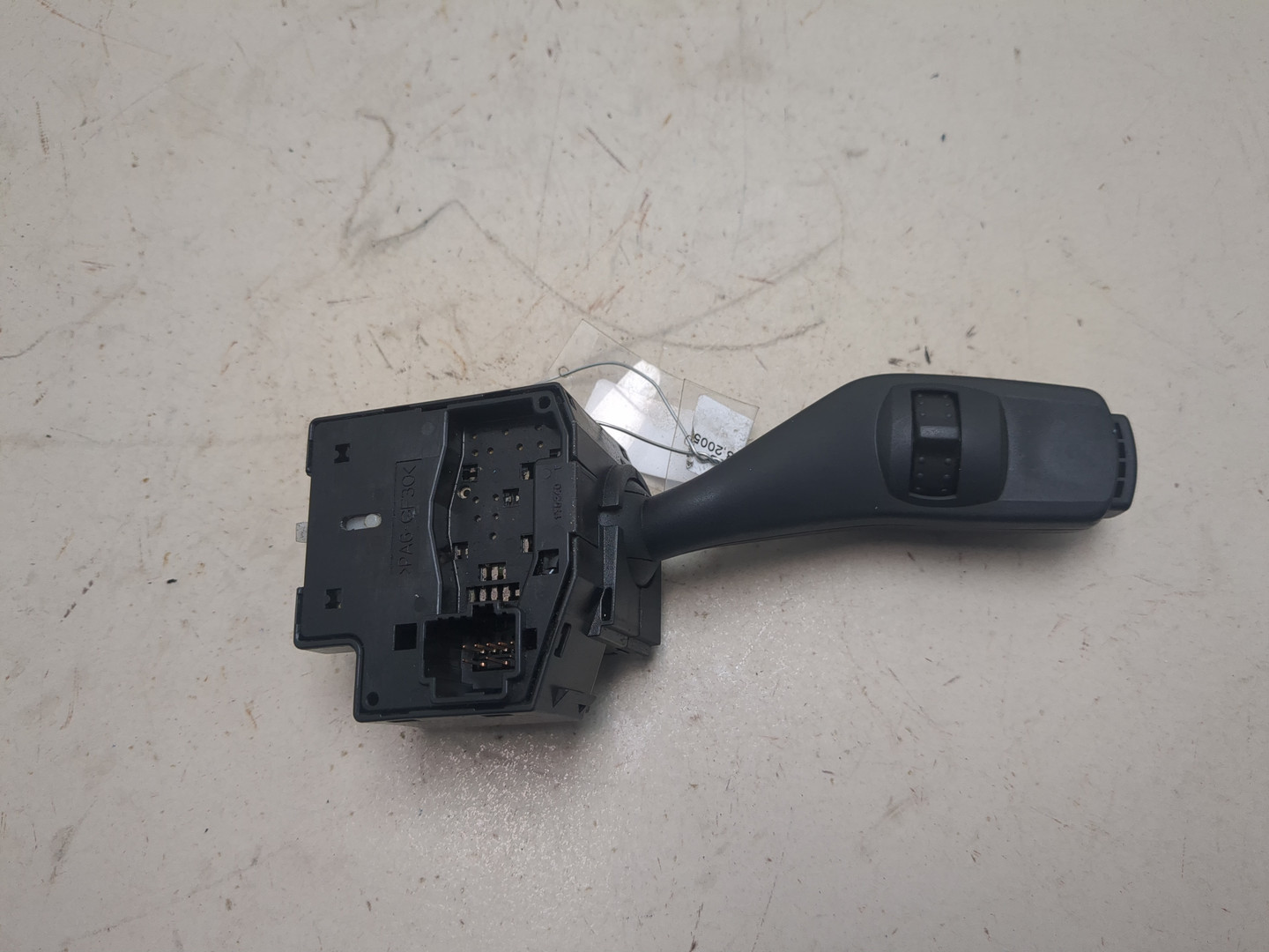 Переключатель поворотов подрулевой