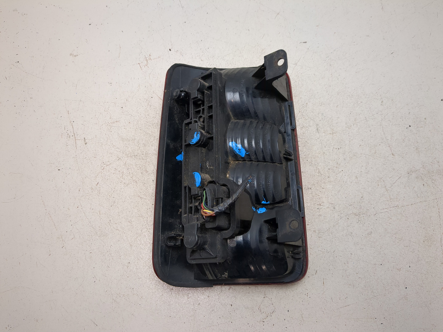 Фонарь задний правый