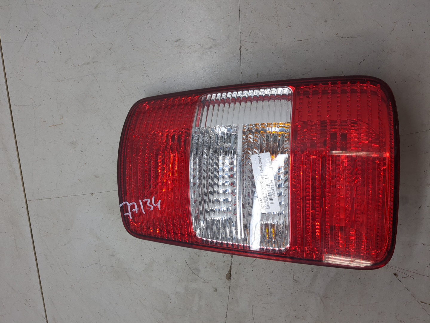 Фонарь задний правый