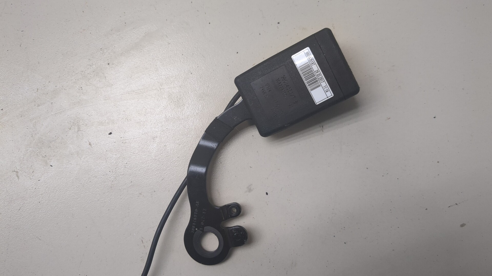 Ответная часть ремня безопасности