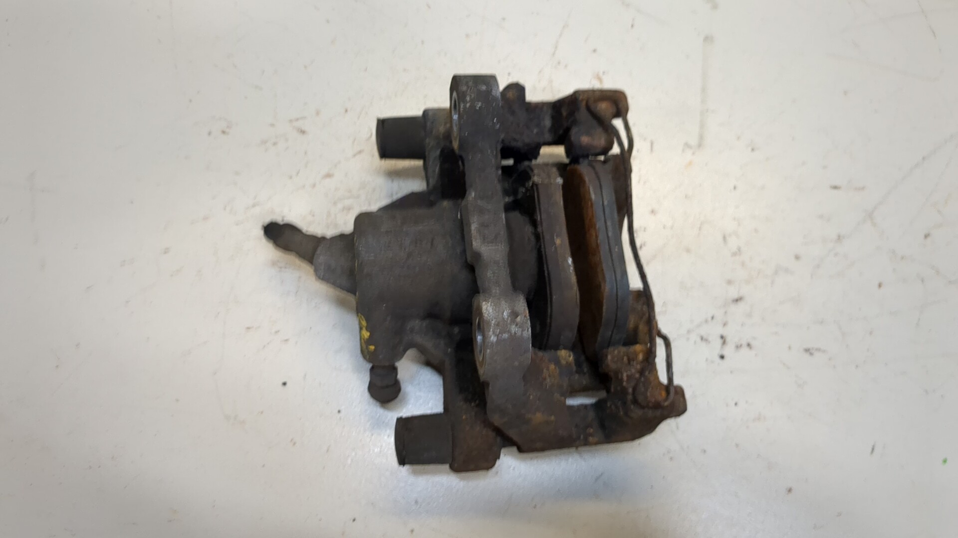 Суппорт задний правый