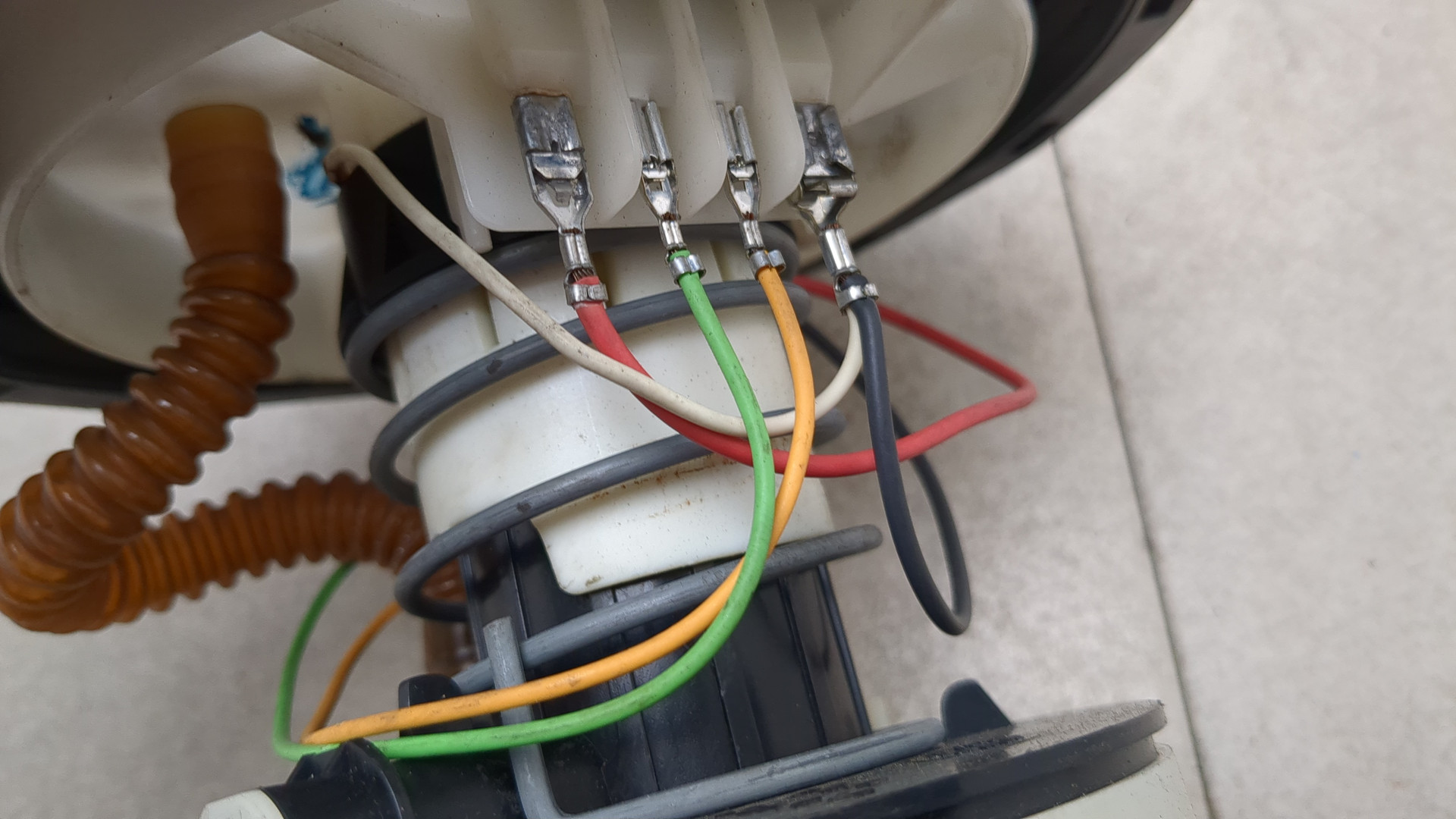 Насос топливный электрический