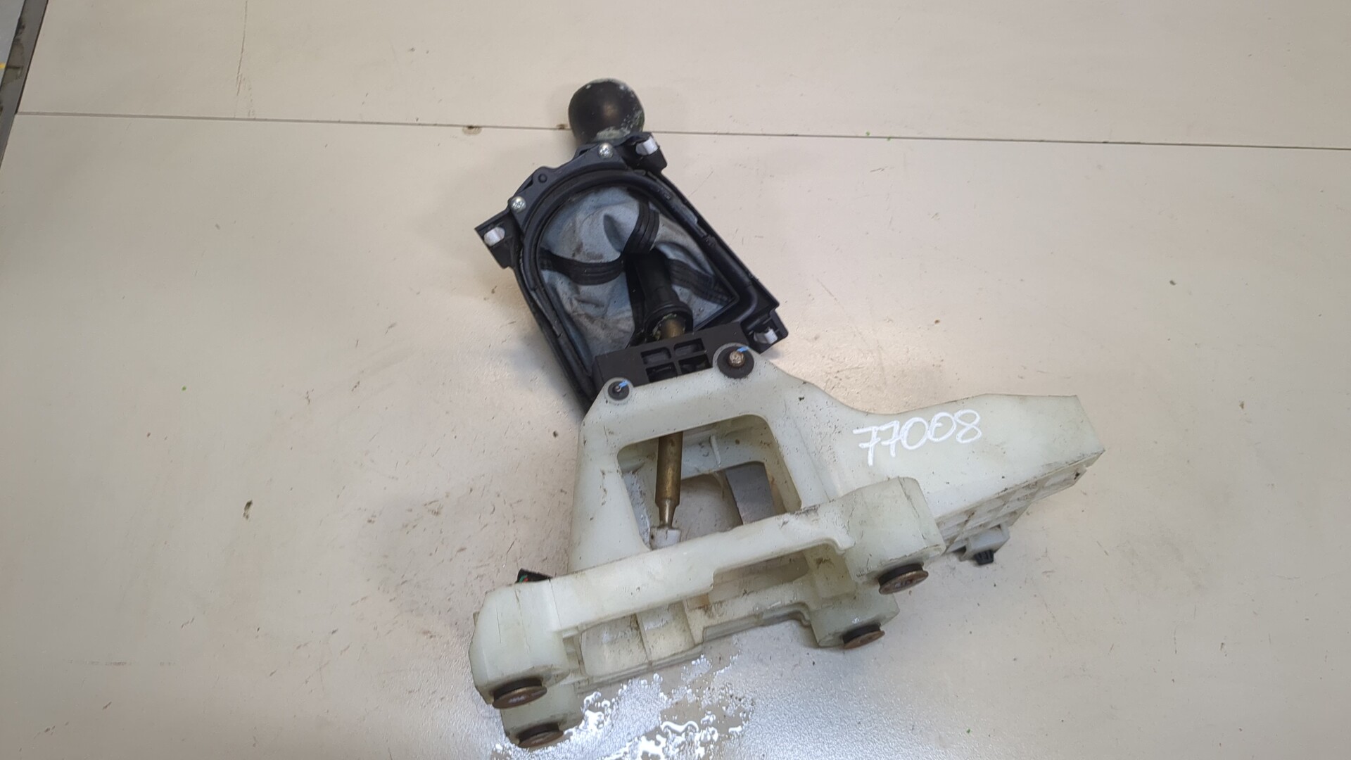 Кулиса МКПП / АКПП