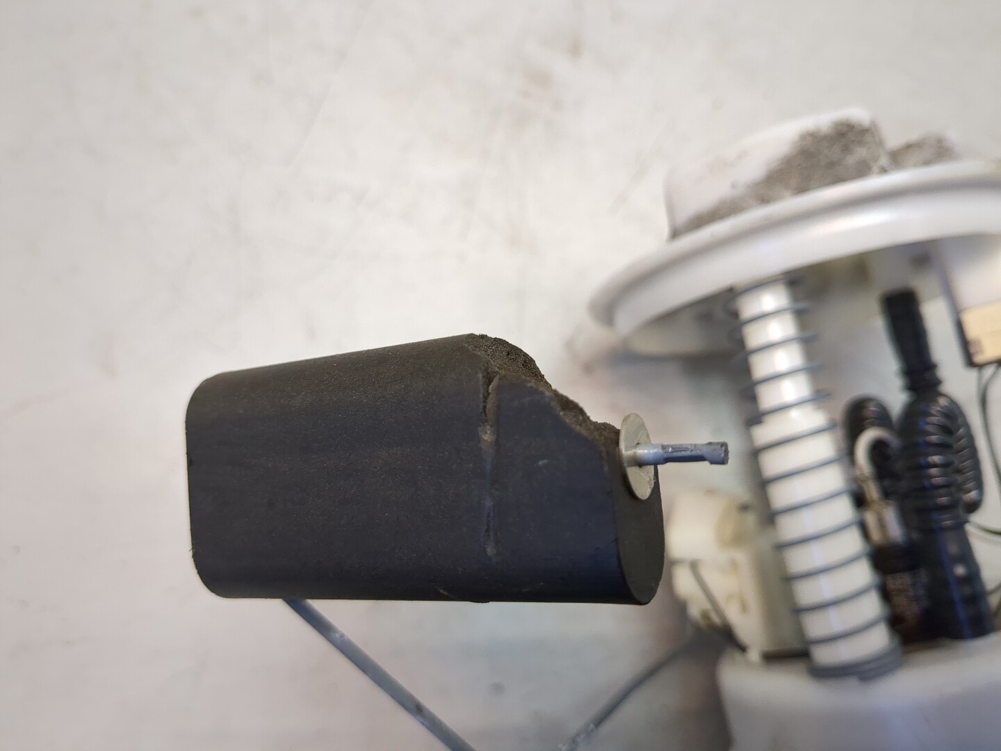 Насос топливный электрический