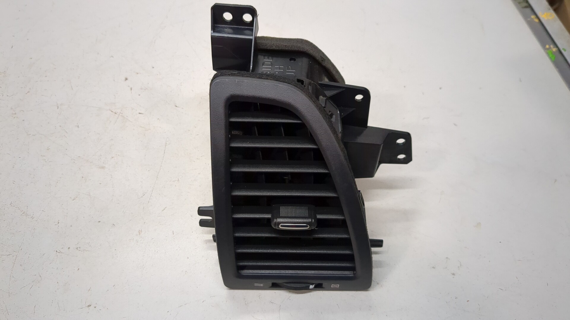 Дефлектор воздушный