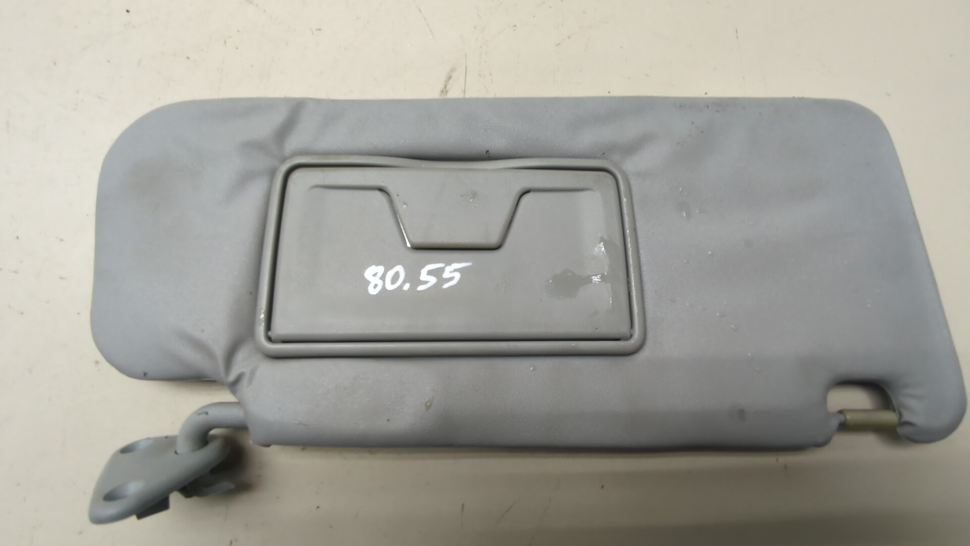 Козырек солнцезащитный