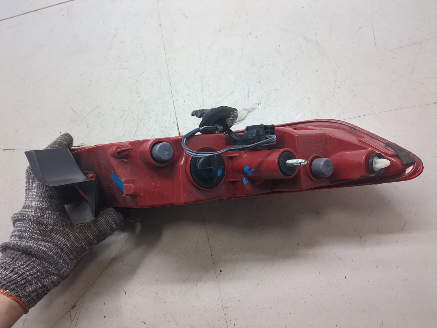 Фонарь задний правый