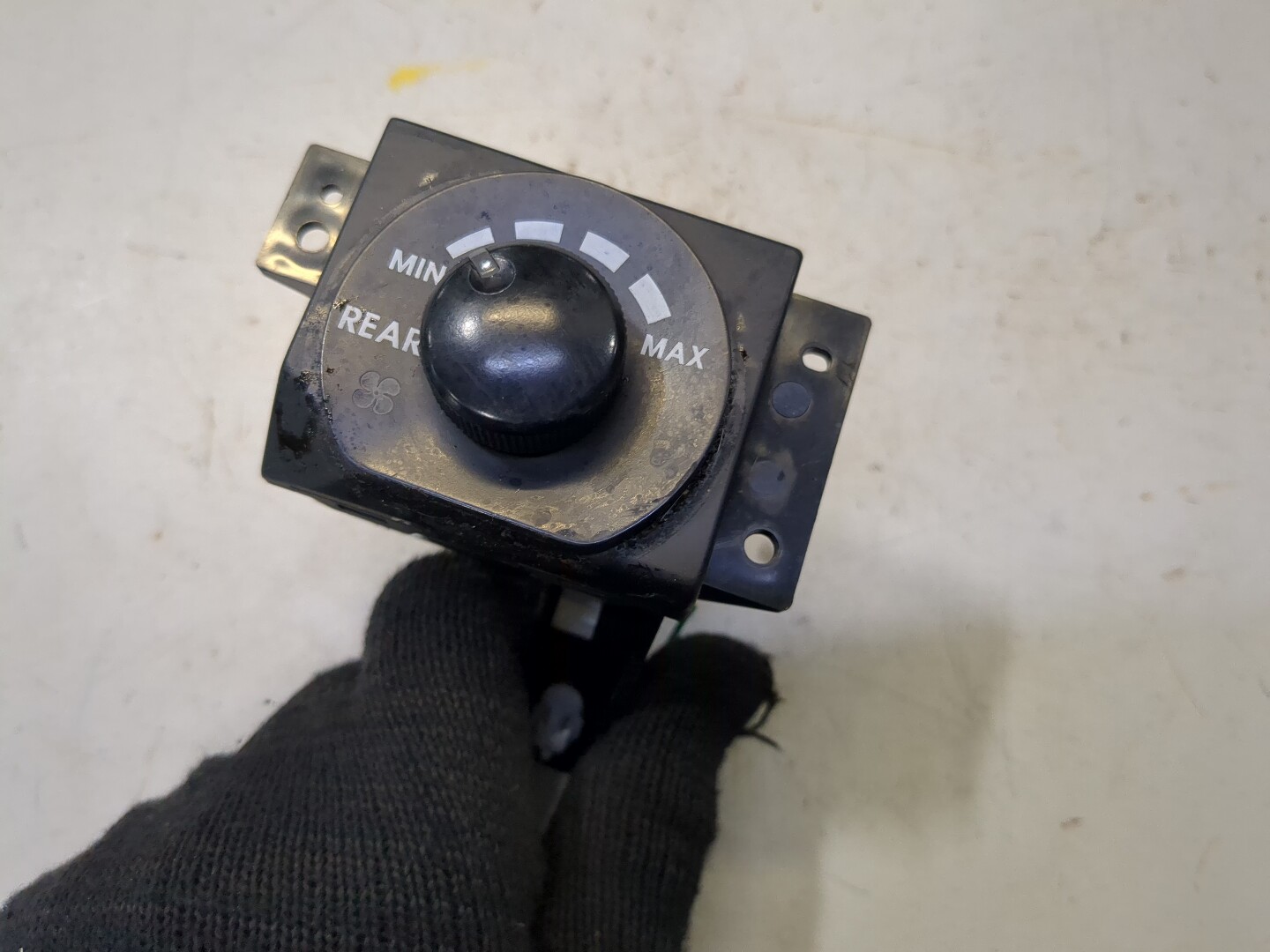 Переключатель отопителя