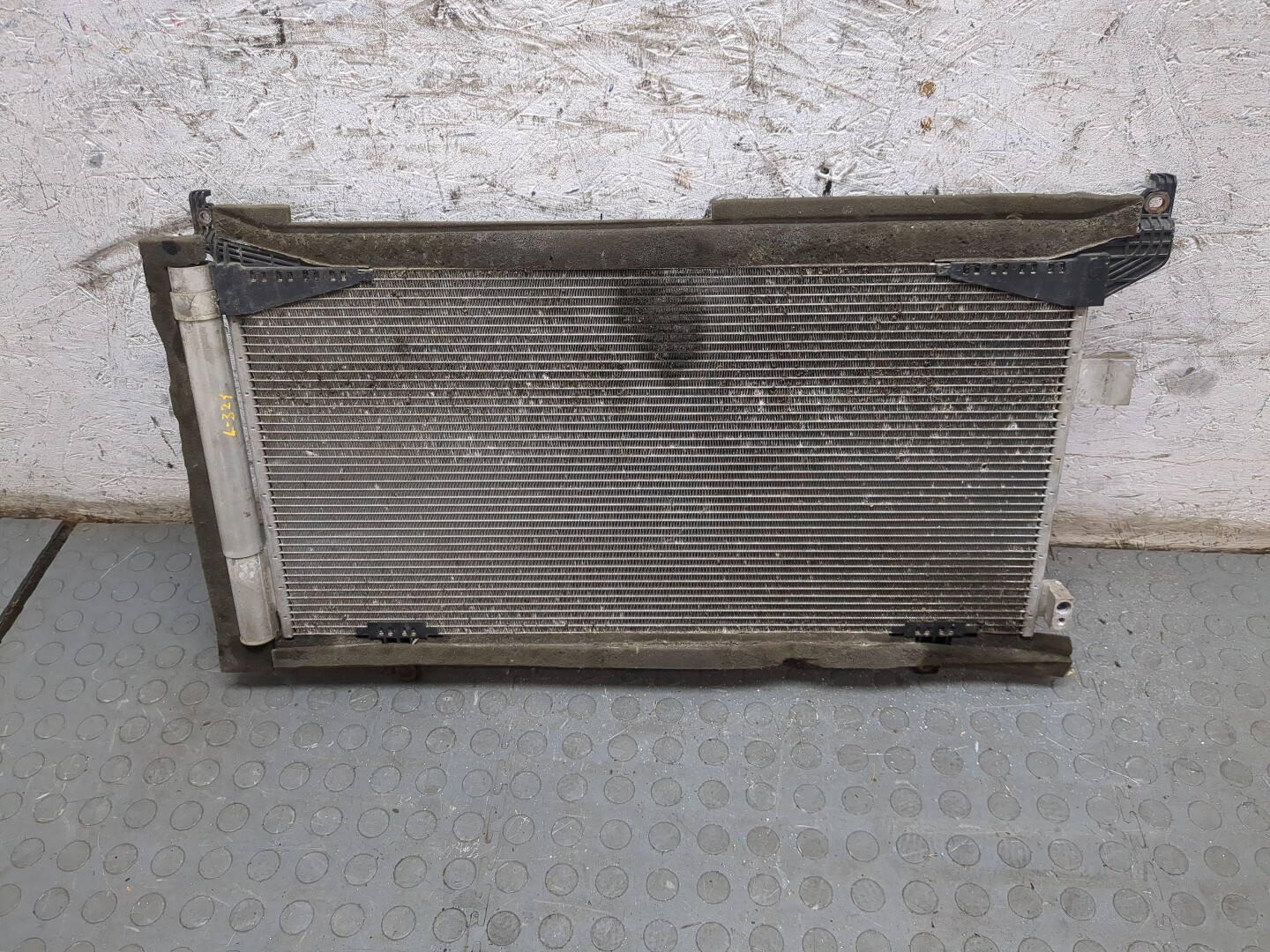 Радиатор кондиционера / конденсер