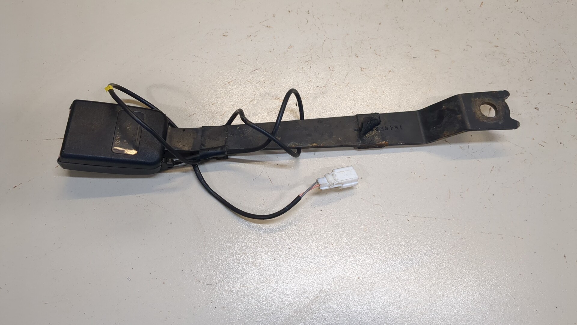 Ответная часть ремня безопасности