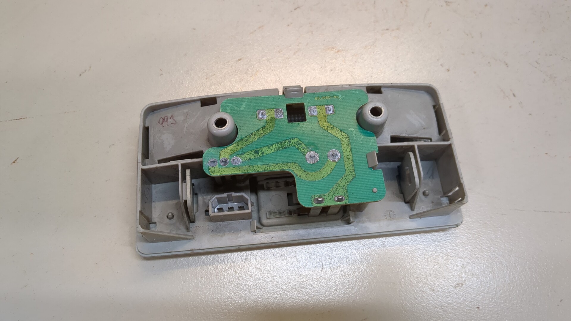 Плафон салонный