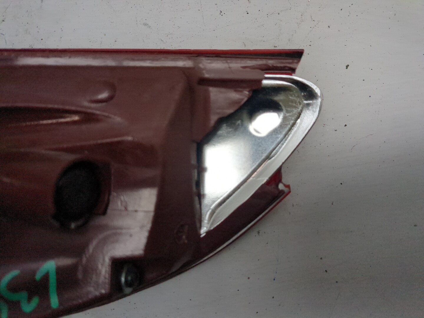 Фонарь задний левый