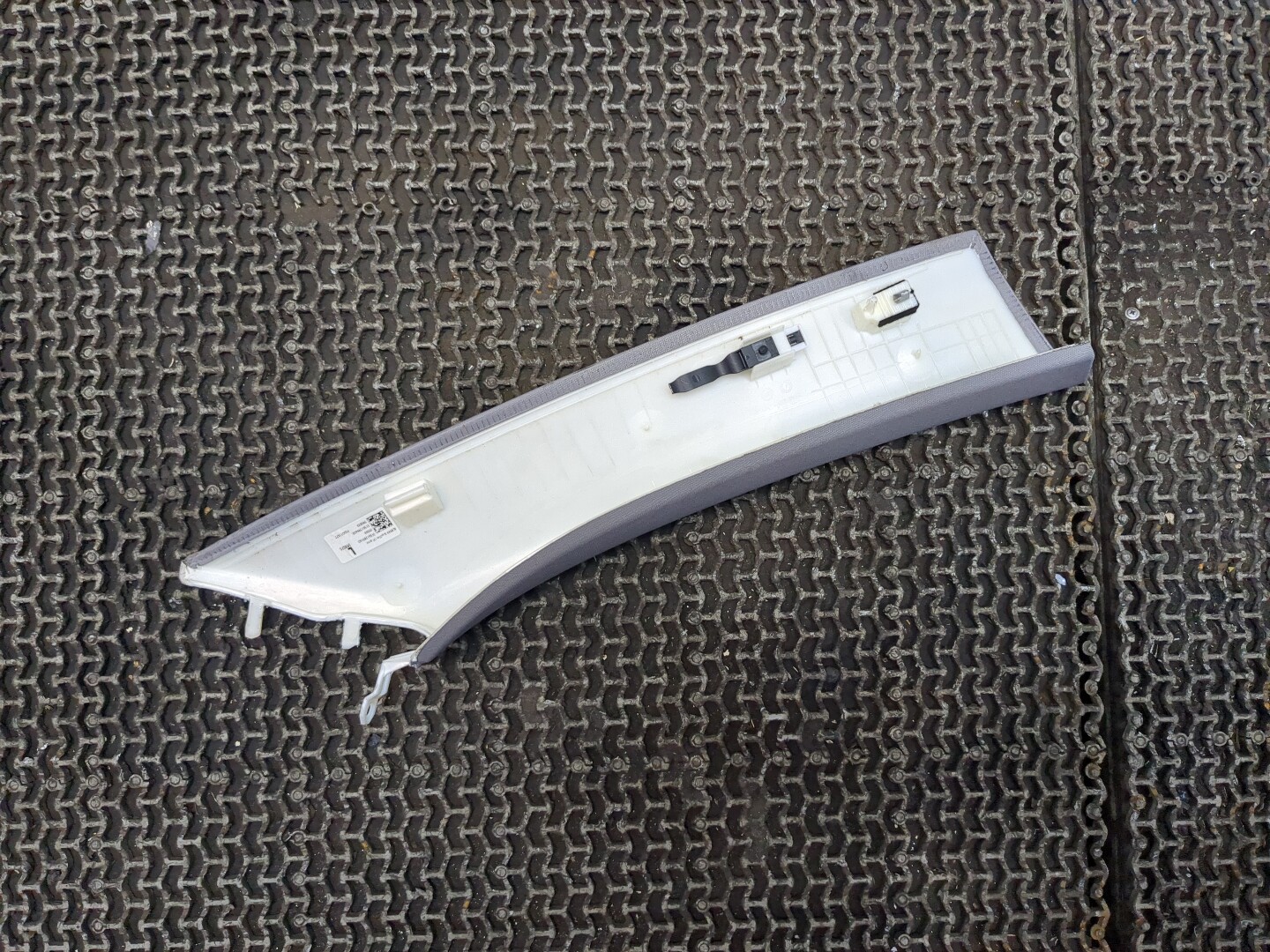 Обшивка стойки