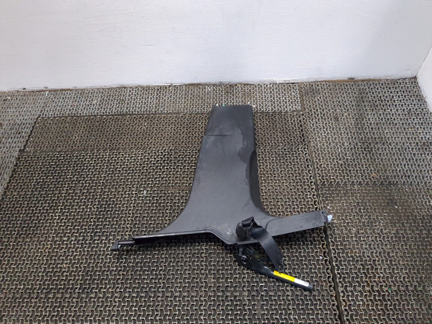 Обшивка стойки