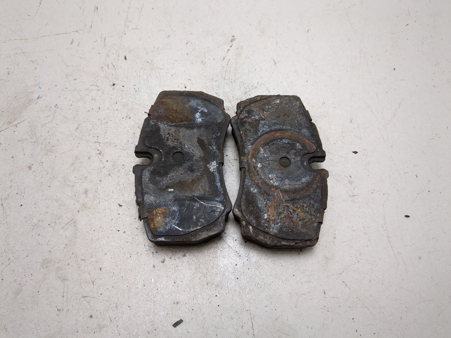 Колодки тормозные задние дисковые к-т