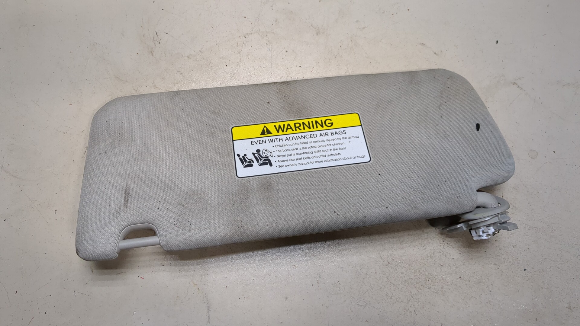 Козырек солнцезащитный