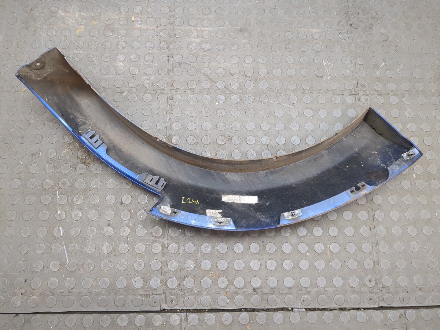 Молдинг заднего крыла правого