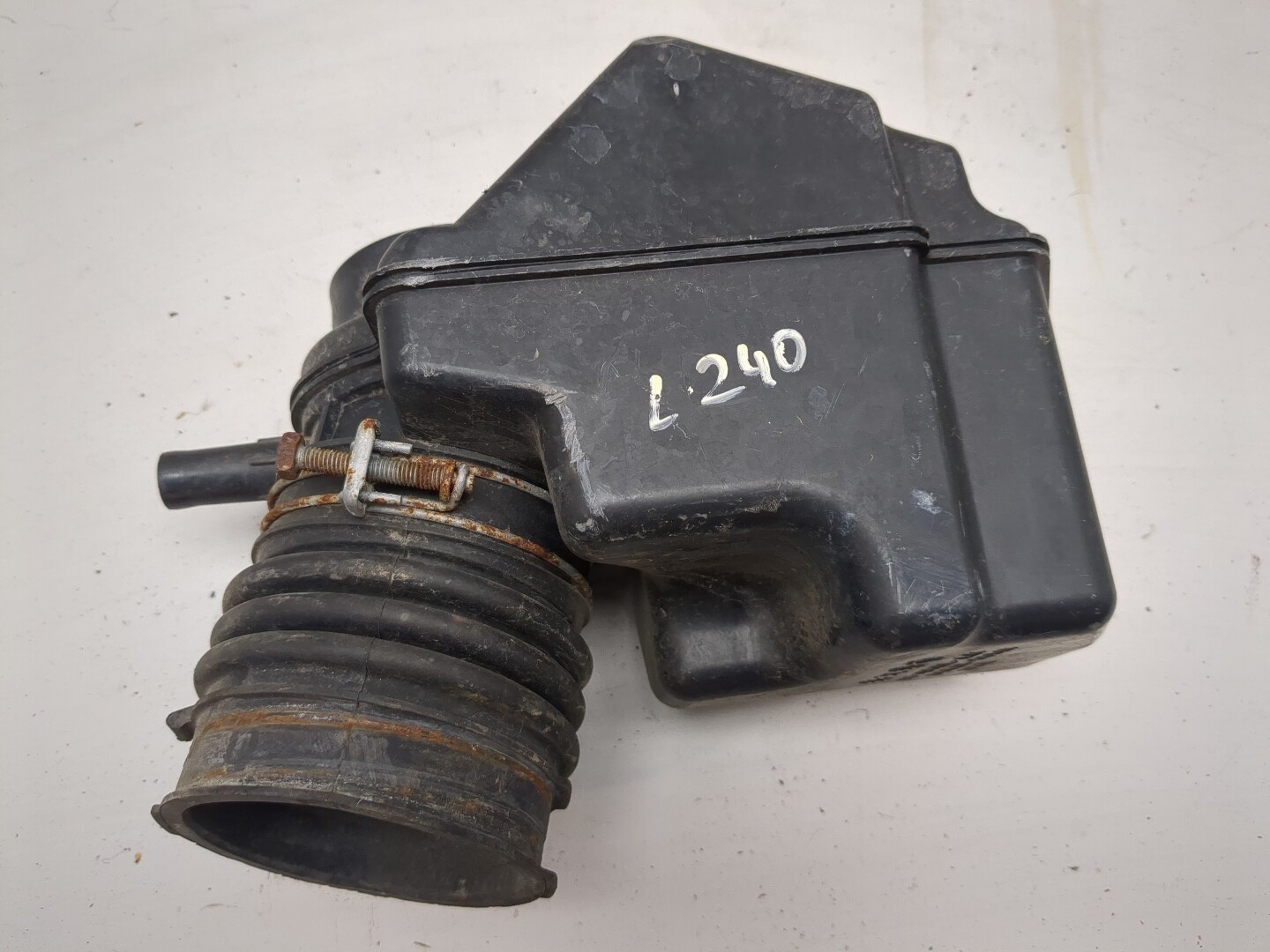 Резонатор воздушного фильтра