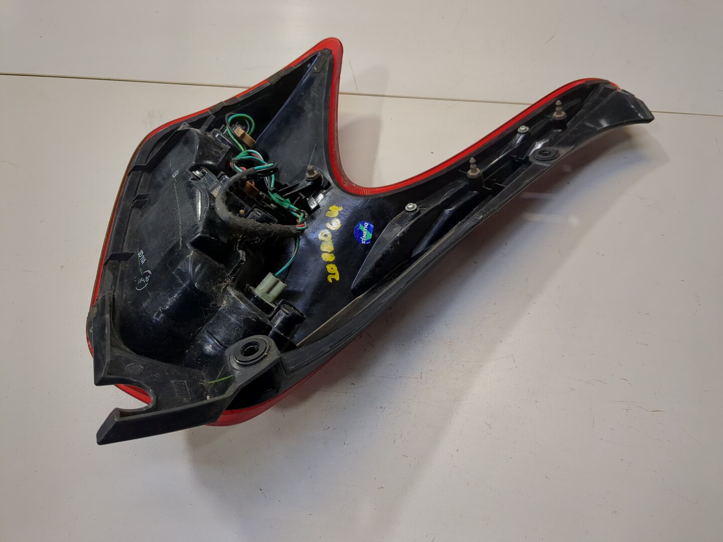 Фонарь задний правый